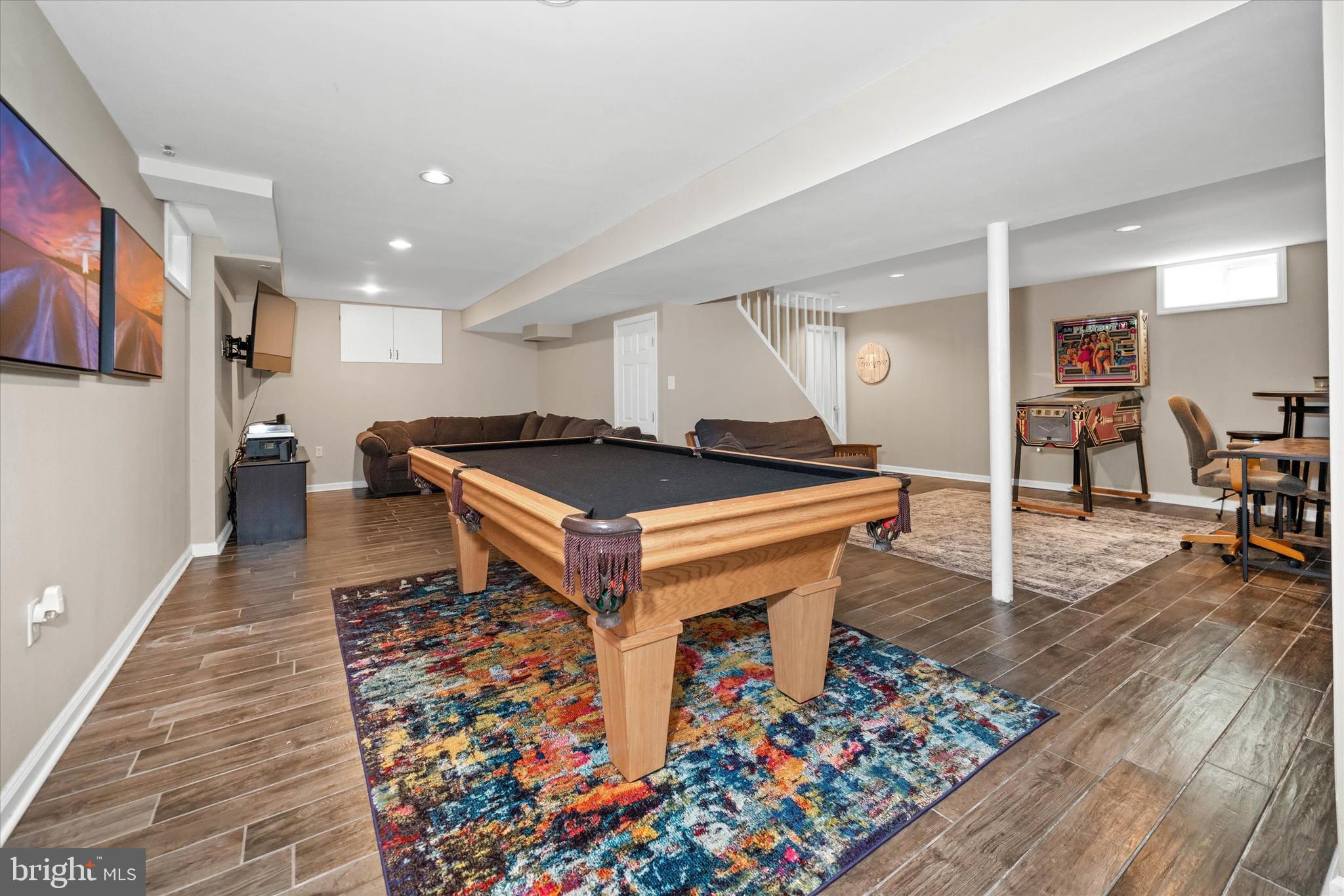35 WINTERBURY CIRCLE