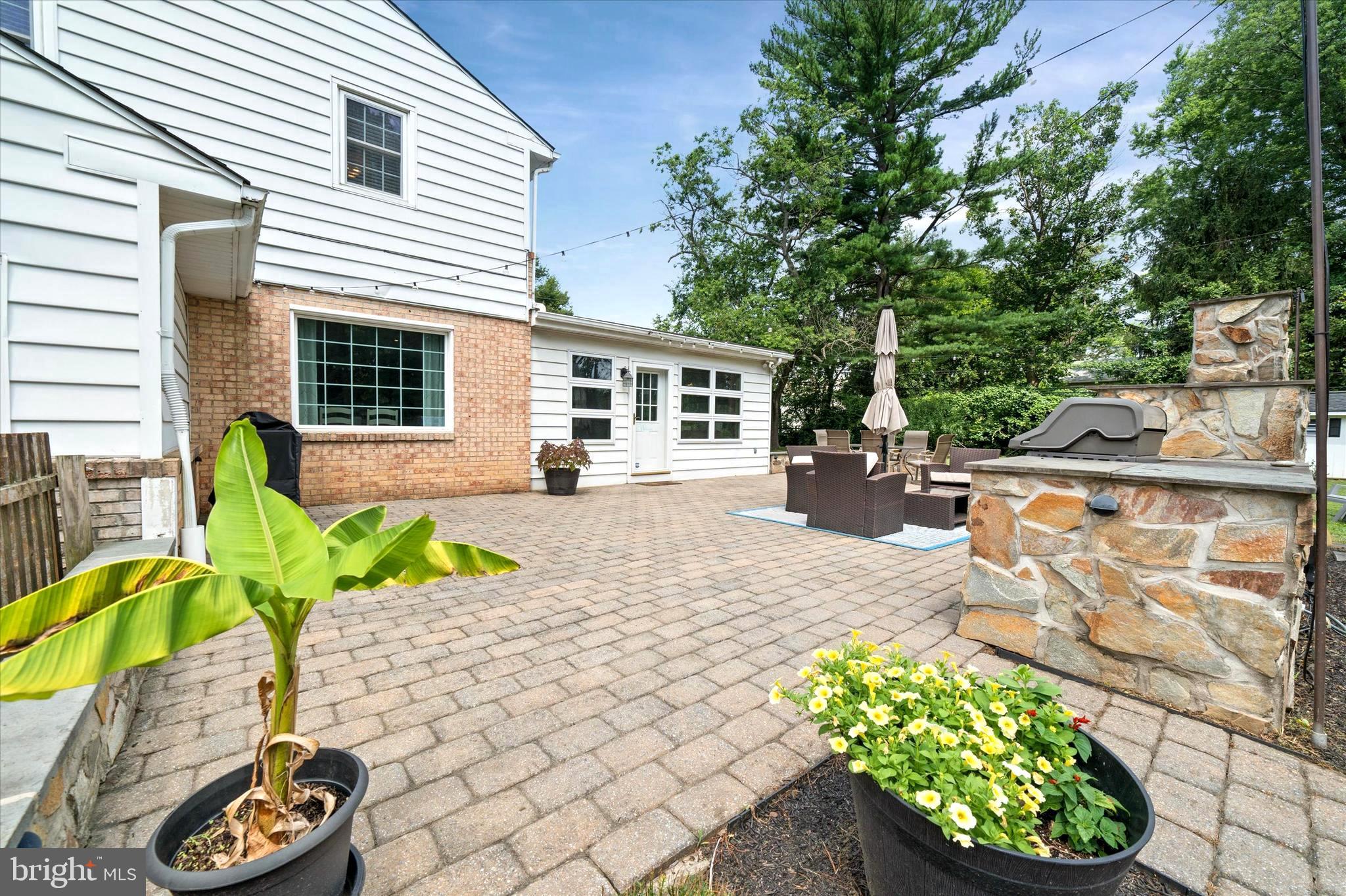 35 WINTERBURY CIRCLE