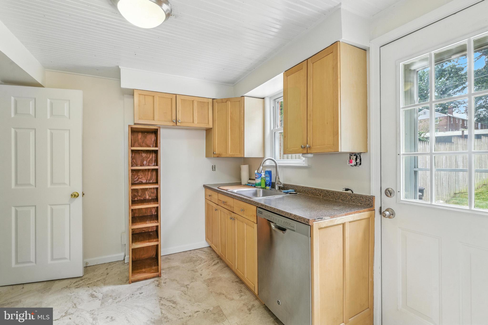 313 FOREST DRIVE