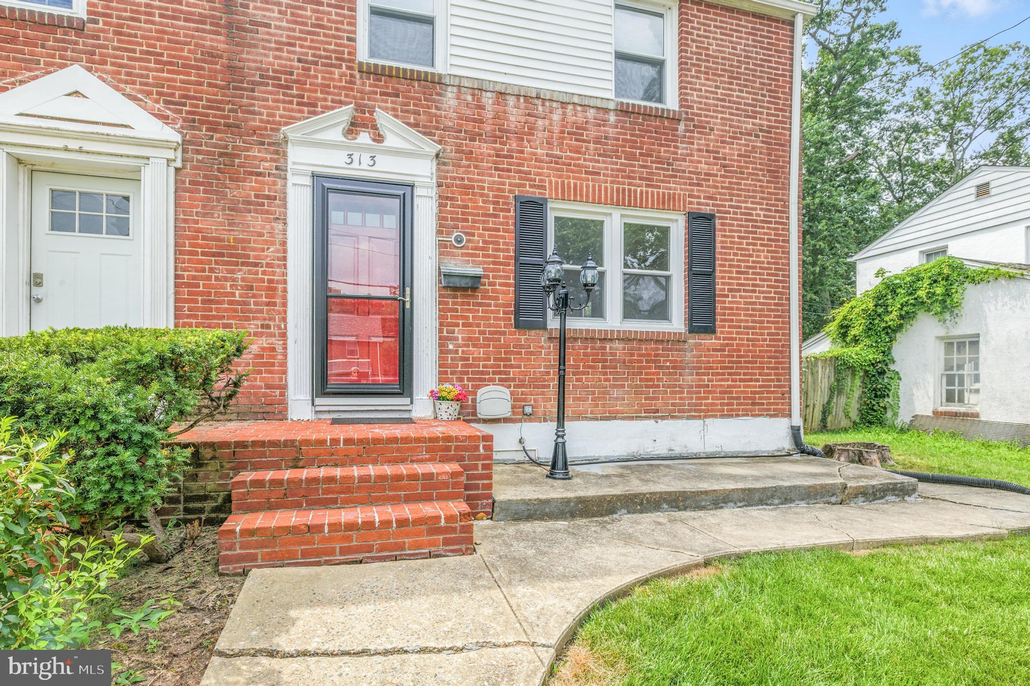 313 FOREST DRIVE