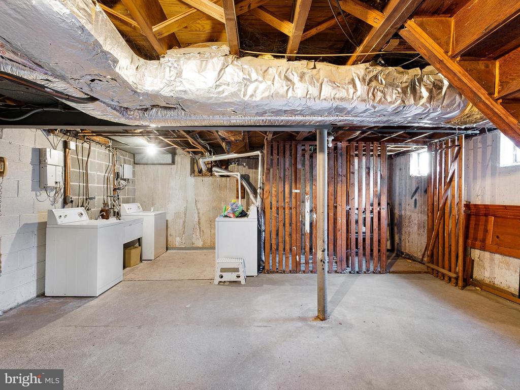 314 CASTLE AVENUE