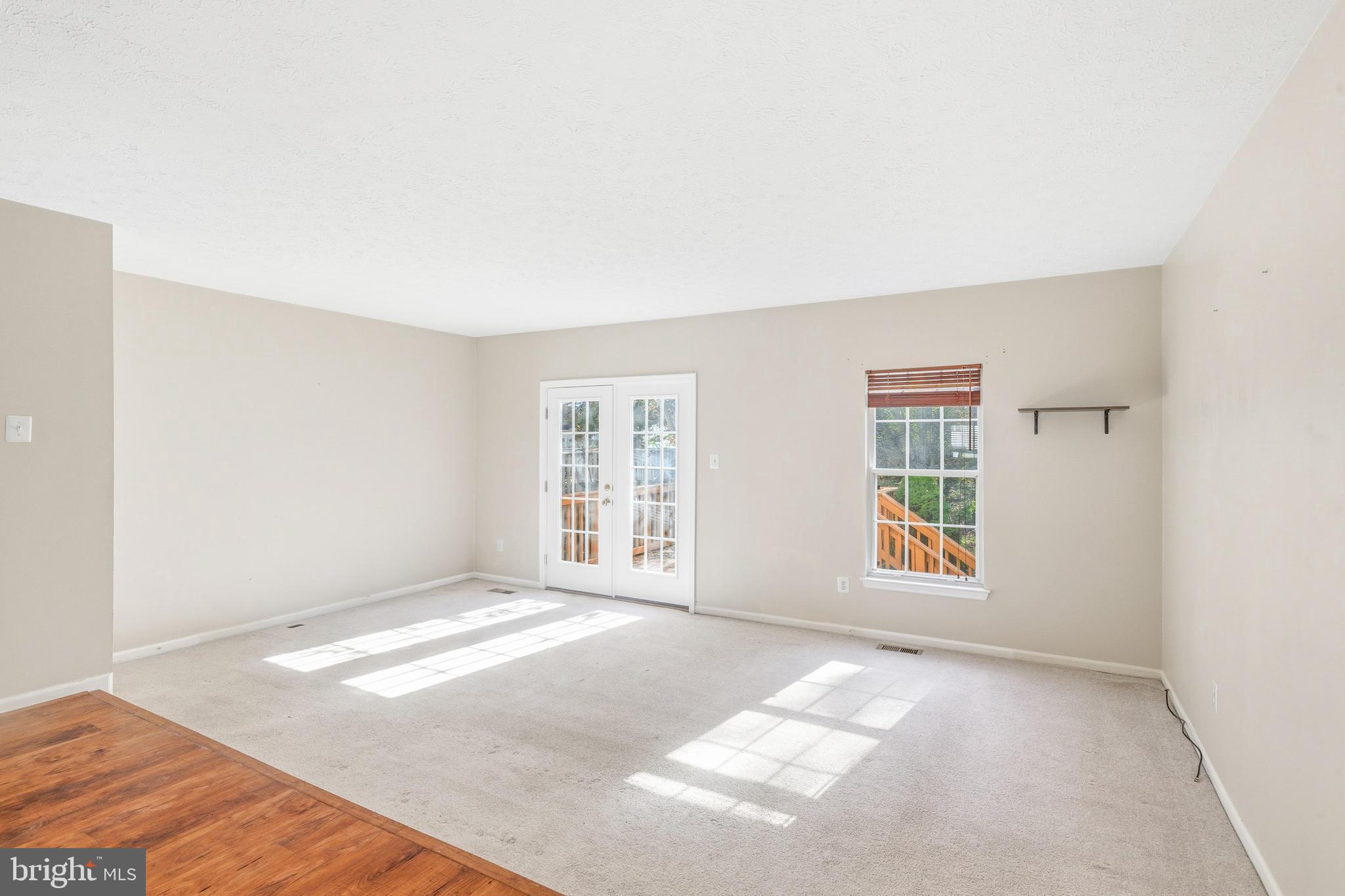 117 W SHETLAND COURT