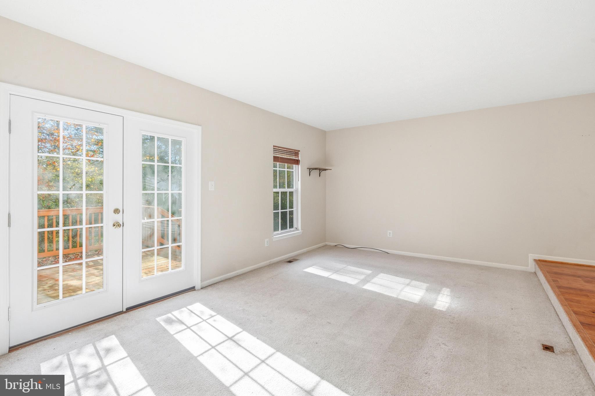 117 W SHETLAND COURT