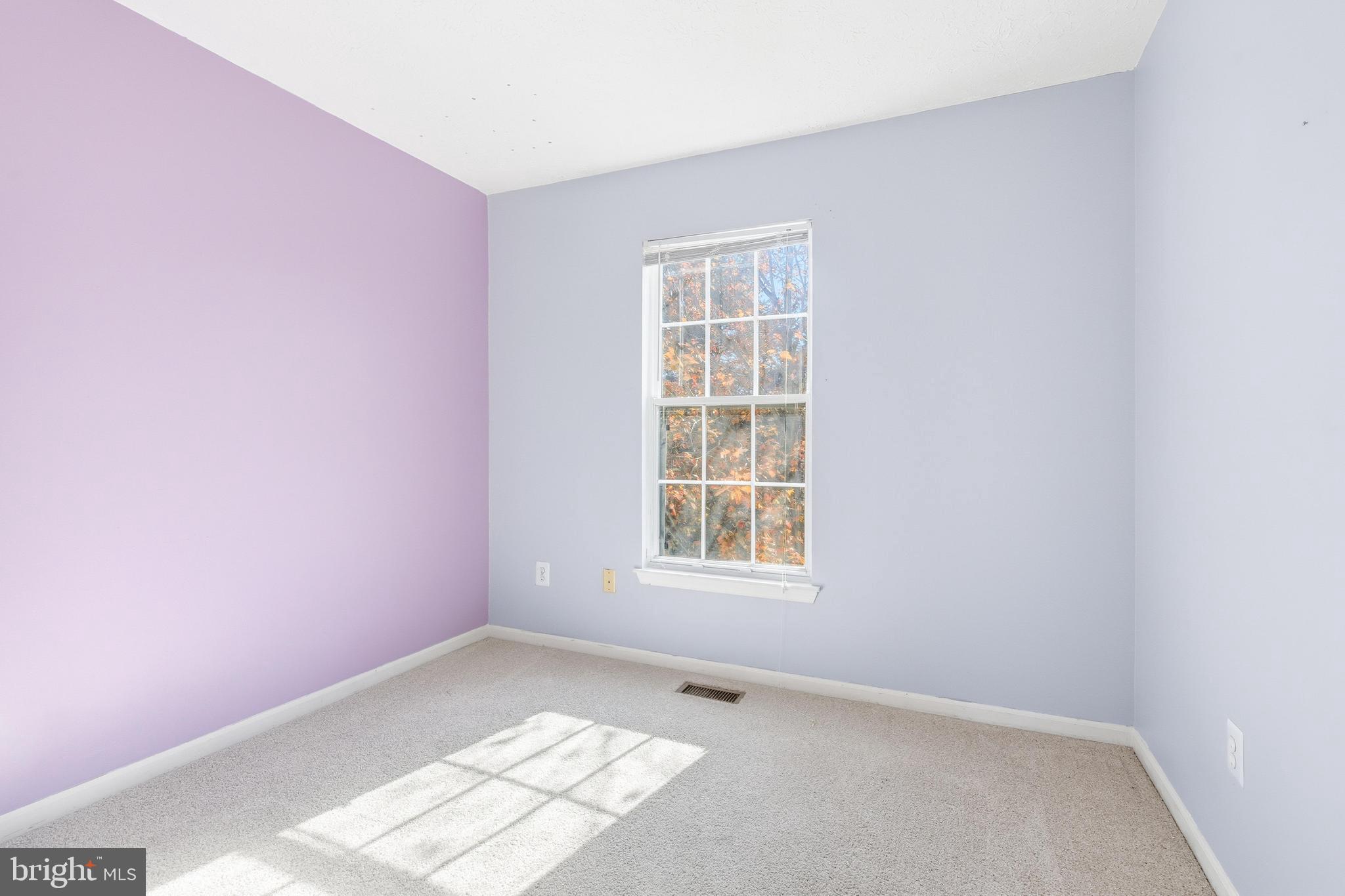 117 W SHETLAND COURT