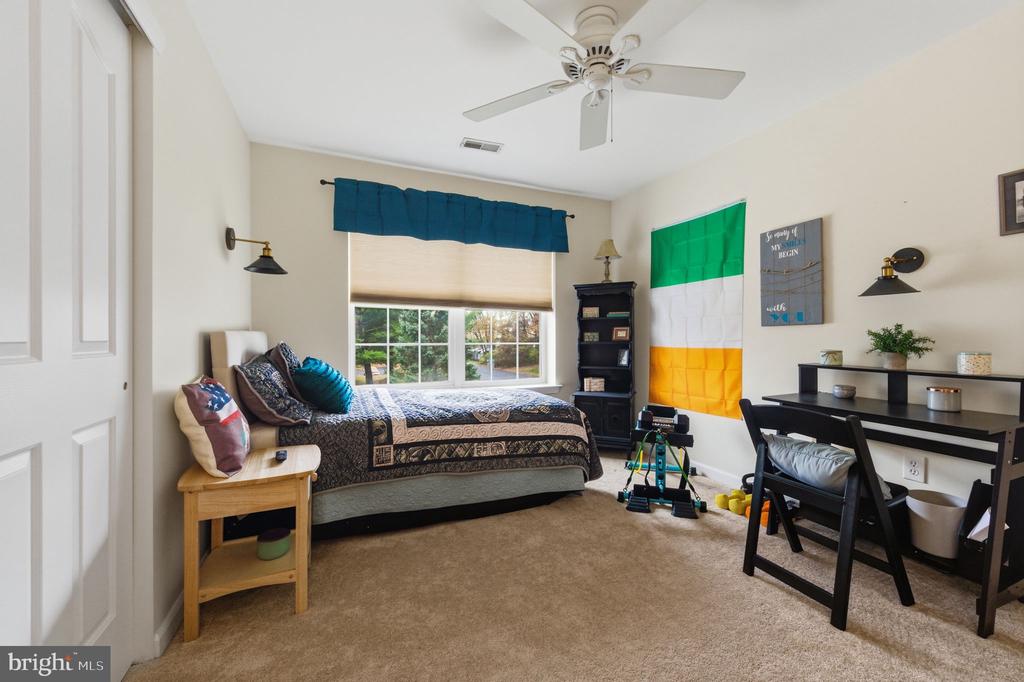 2607 WATERS EDGE DRIVE