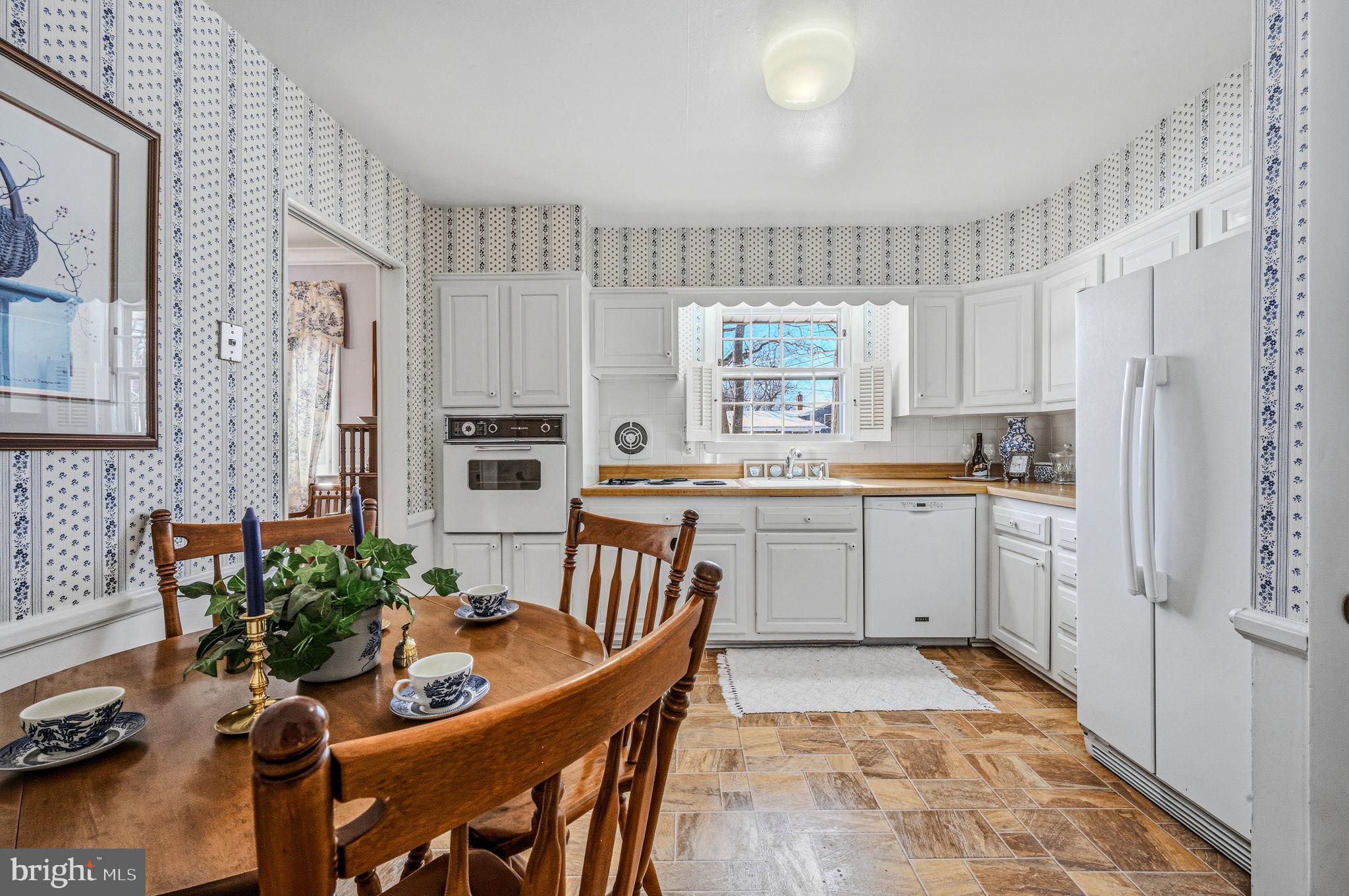 2414 CANEY ROAD