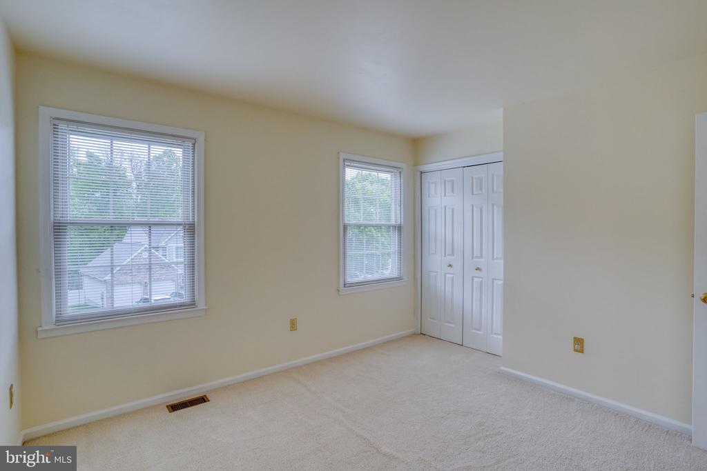 2 LILAC COURT