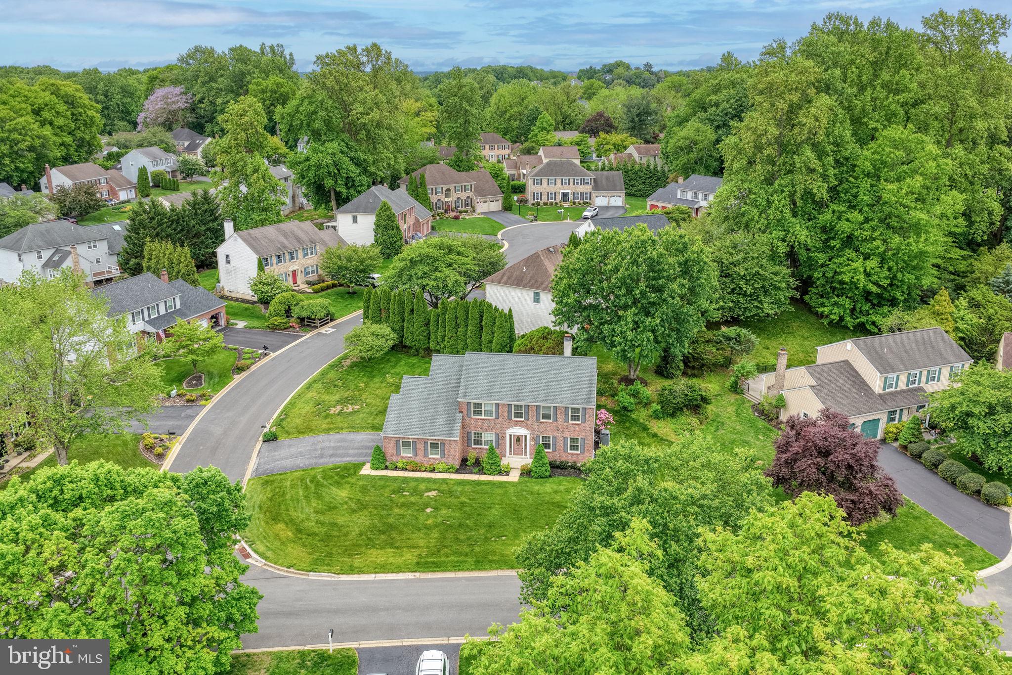 2 LILAC COURT