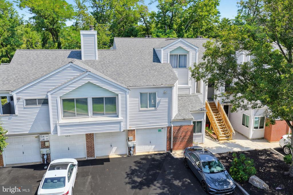 407 MADELINE COURT