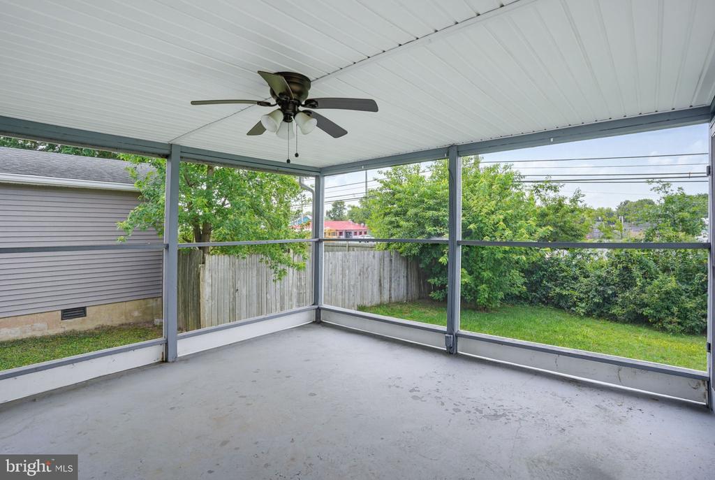1125 GREENTREE ROAD