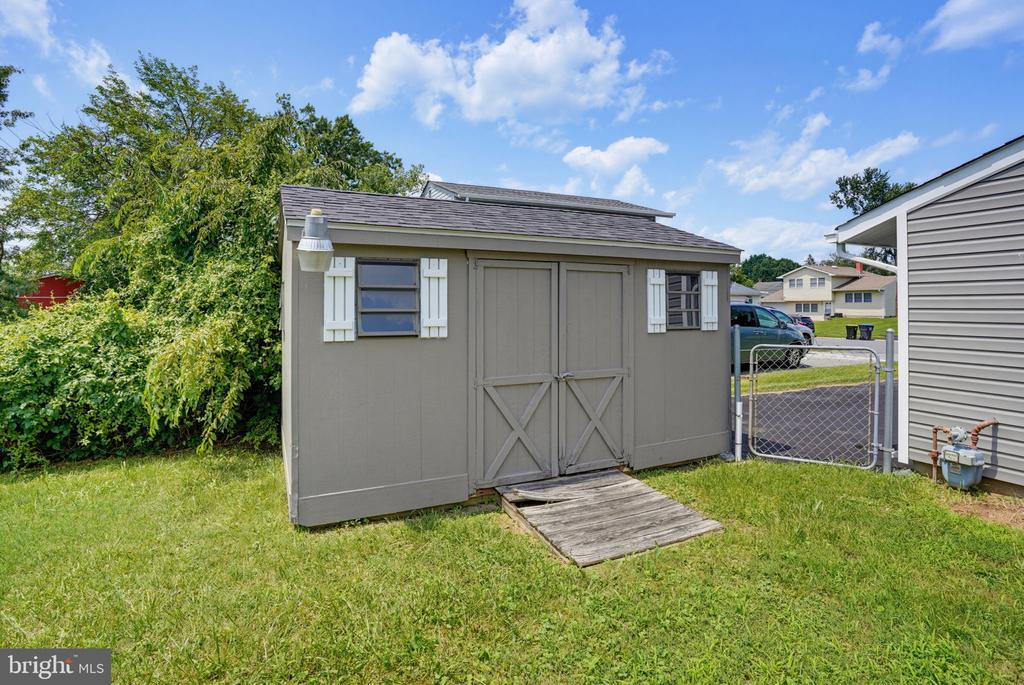 1125 GREENTREE ROAD