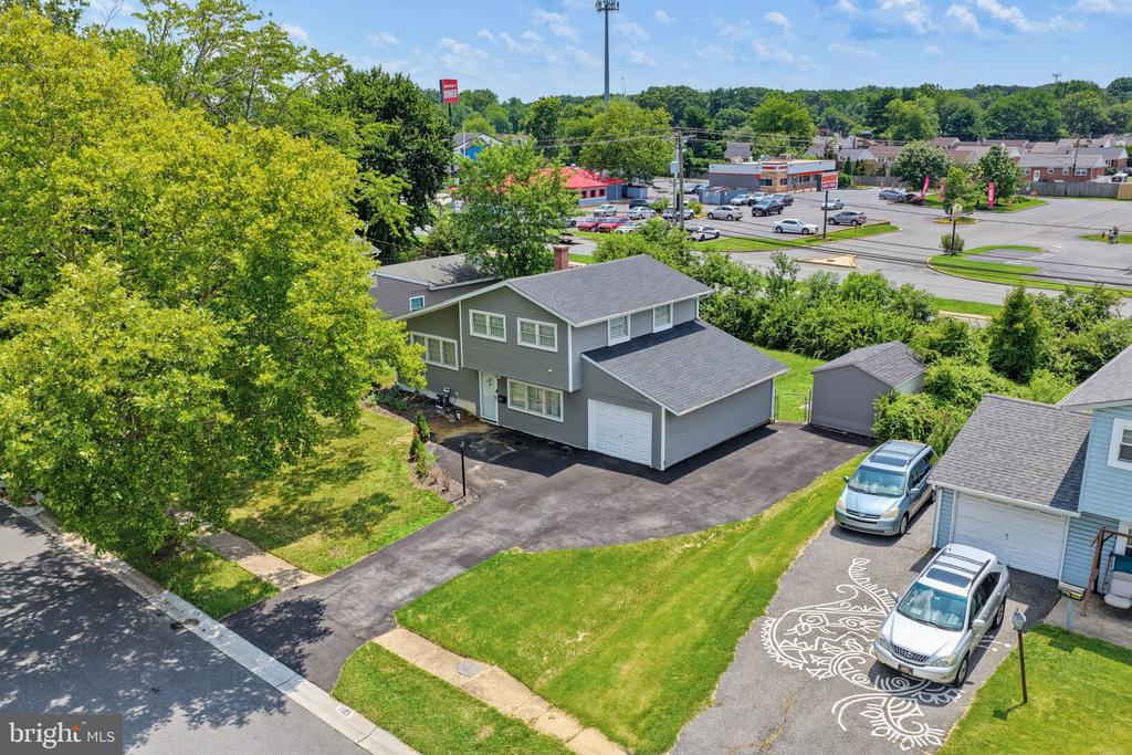 1125 GREENTREE ROAD