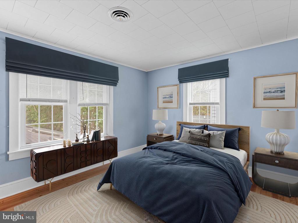 6 W CLARKE AVENUE