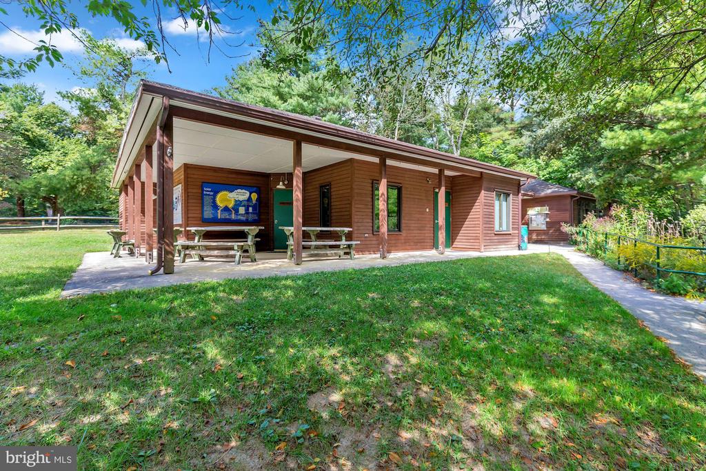 6 W CLARKE AVENUE
