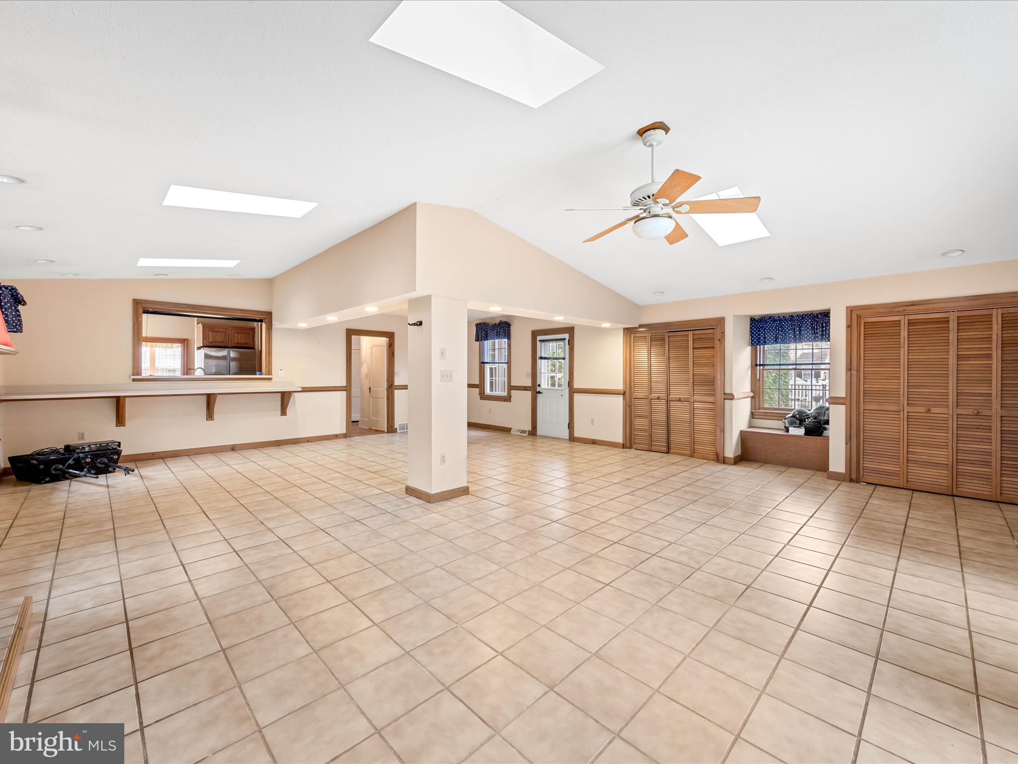 6 W CLARKE AVENUE