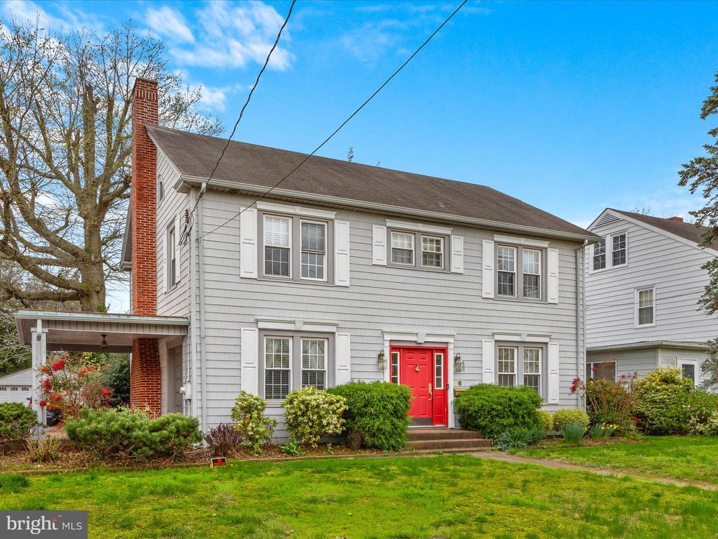 6 W CLARKE AVENUE