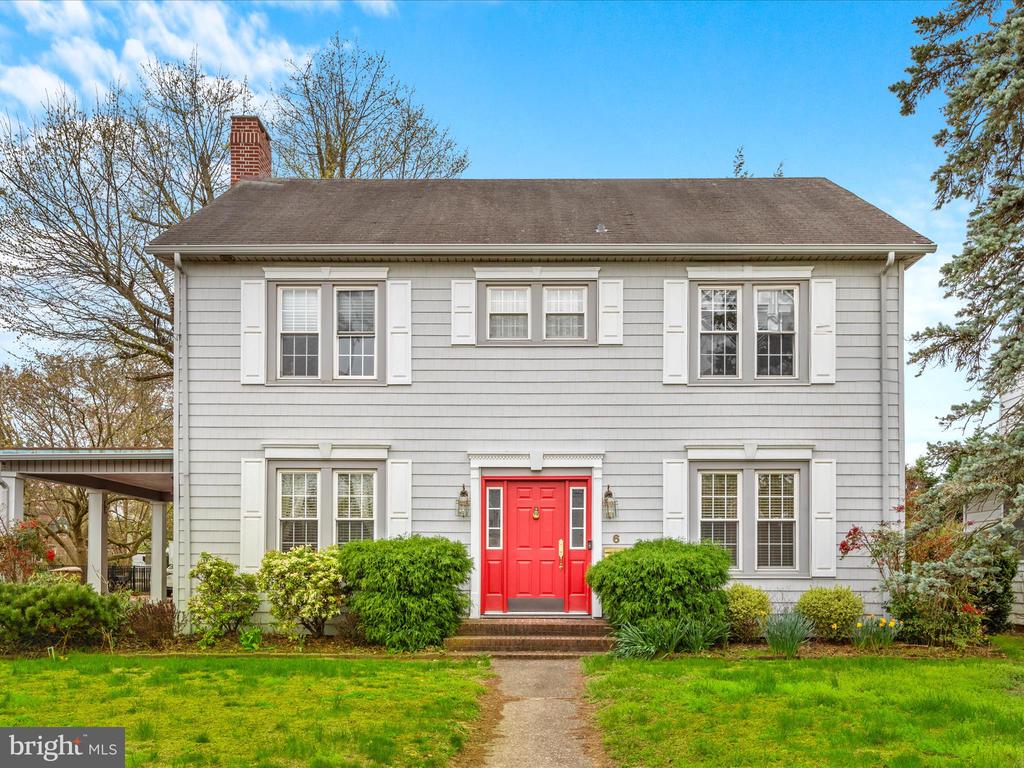 6 W CLARKE AVENUE