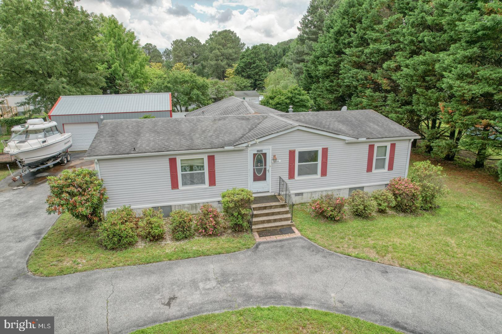 32588 CAPTAINS WAY