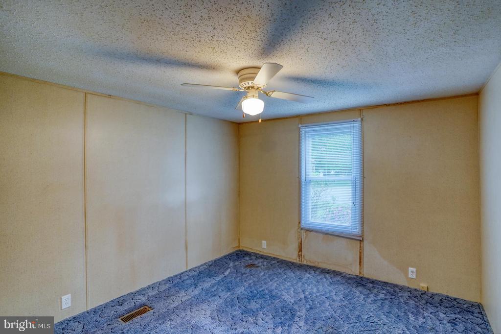 32588 CAPTAINS WAY
