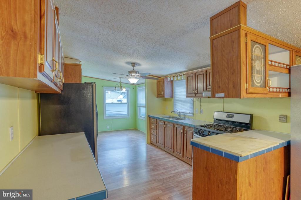 32588 CAPTAINS WAY