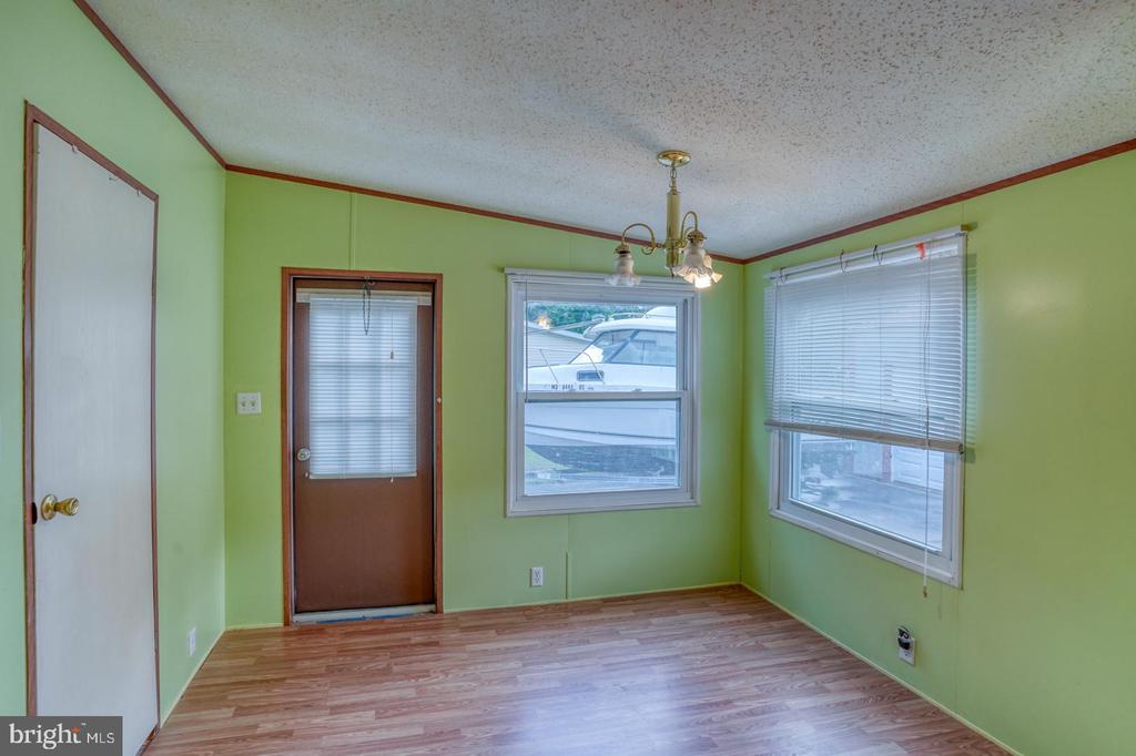 32588 CAPTAINS WAY