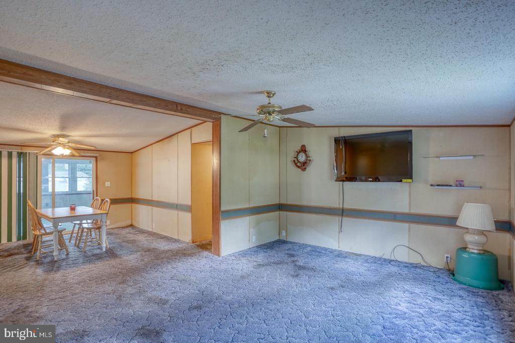 32588 CAPTAINS WAY