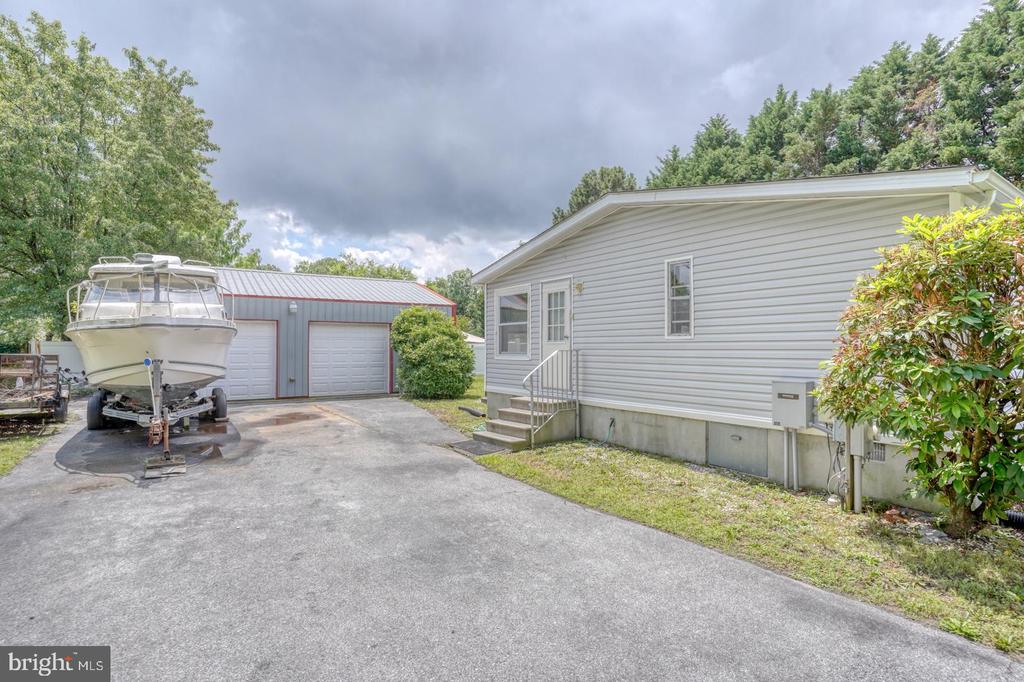 32588 CAPTAINS WAY