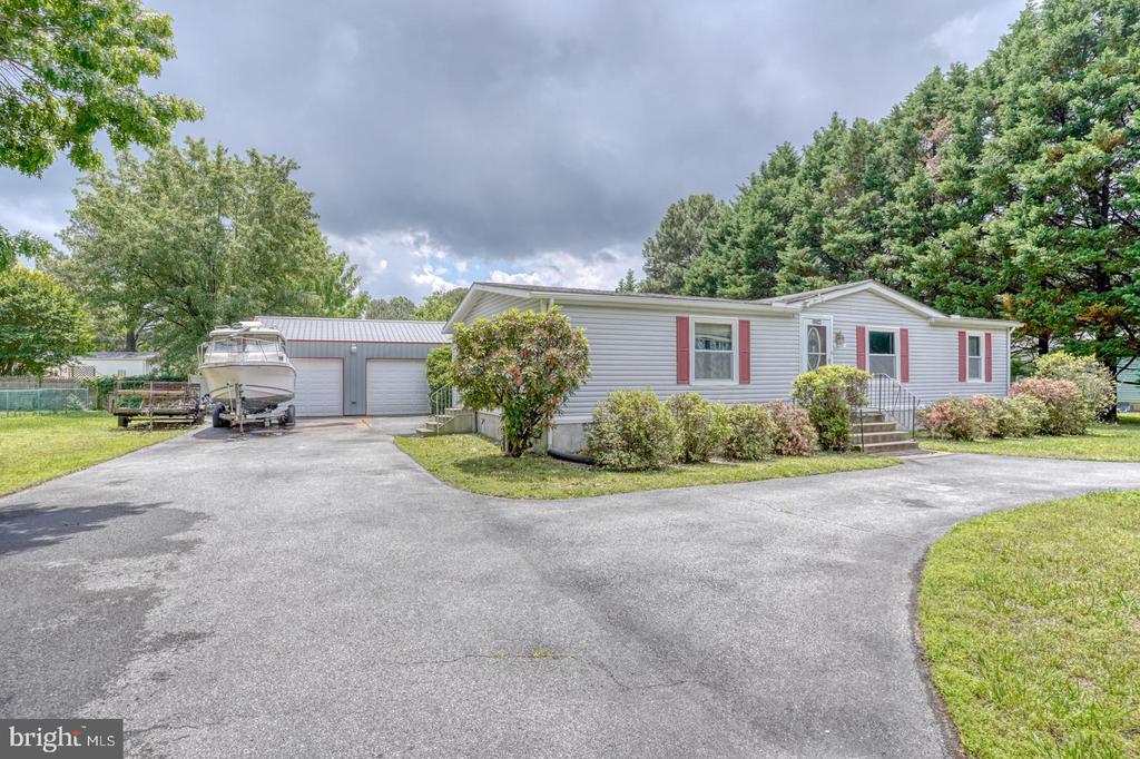 32588 CAPTAINS WAY