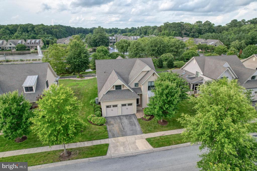 36102 VIREO CIRCLE