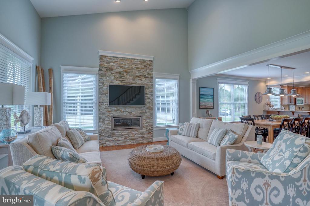 36102 VIREO CIRCLE
