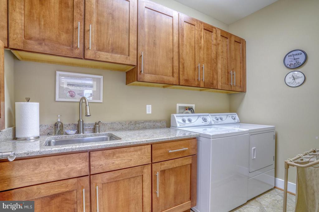36102 VIREO CIRCLE