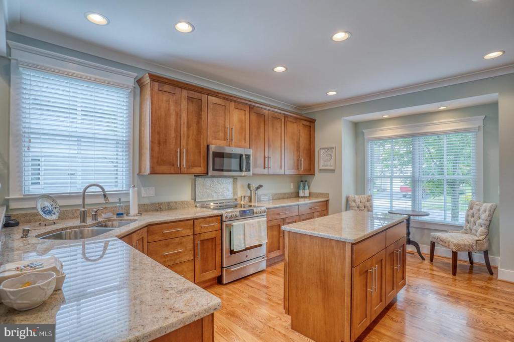 36102 VIREO CIRCLE