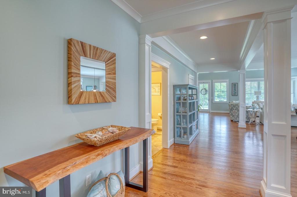 36102 VIREO CIRCLE