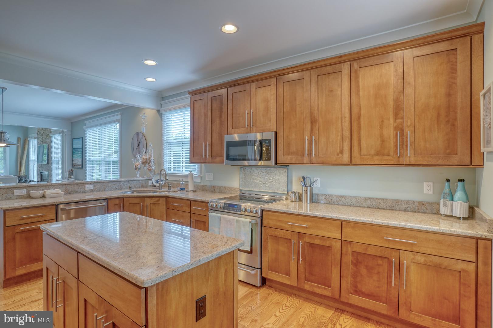 36102 VIREO CIRCLE