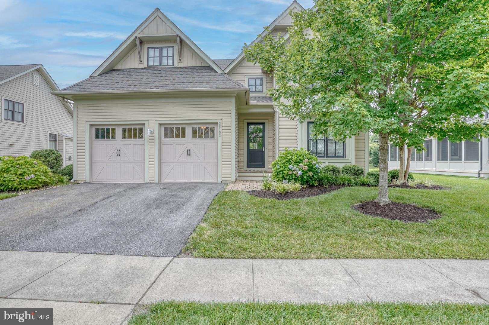 36102 VIREO CIRCLE