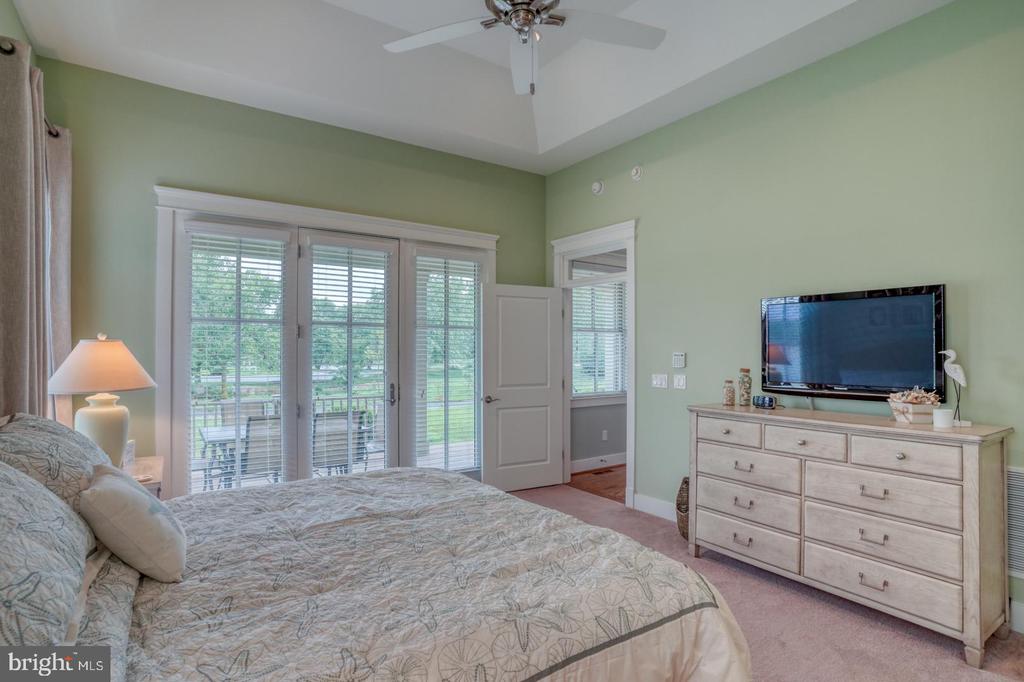 36102 VIREO CIRCLE