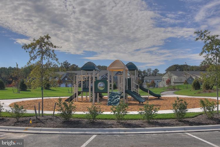 36102 VIREO CIRCLE