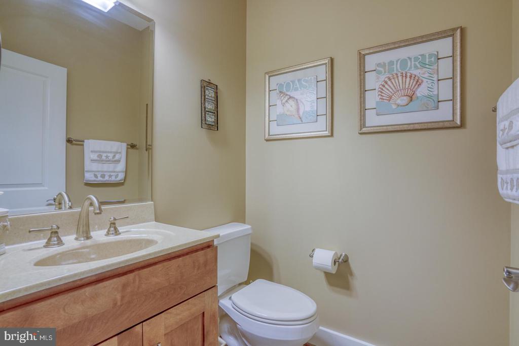 36102 VIREO CIRCLE