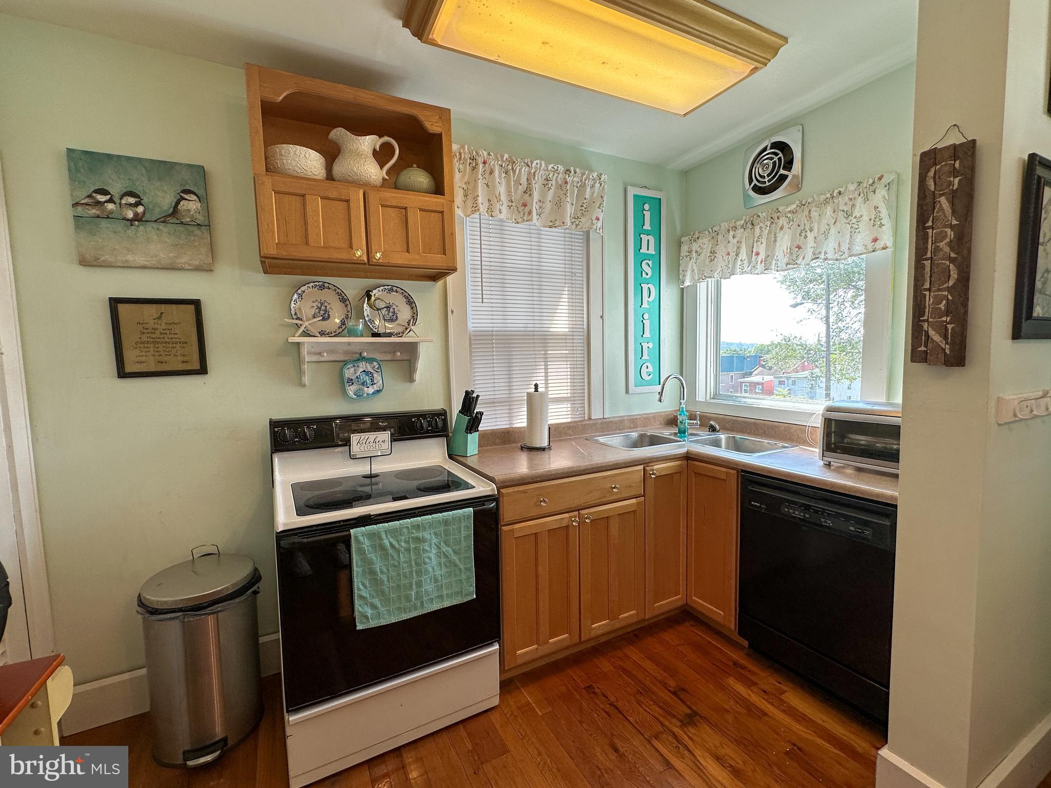 448 WALNUT STREET