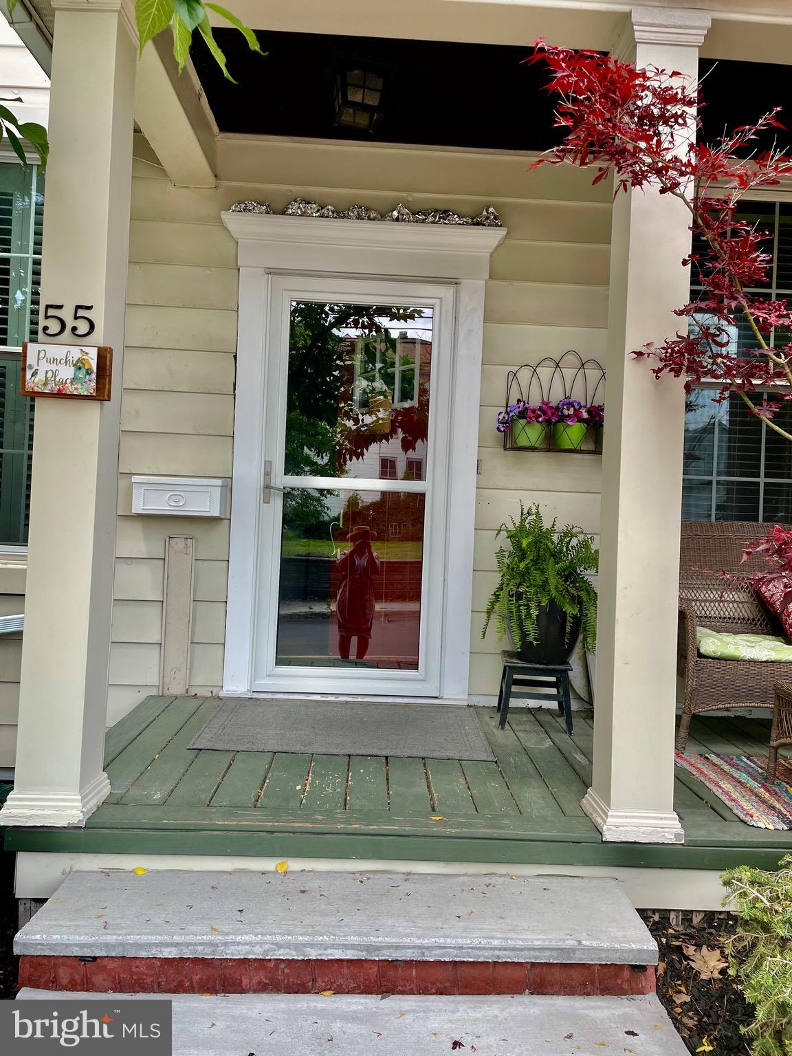 15 FROST AVENUE