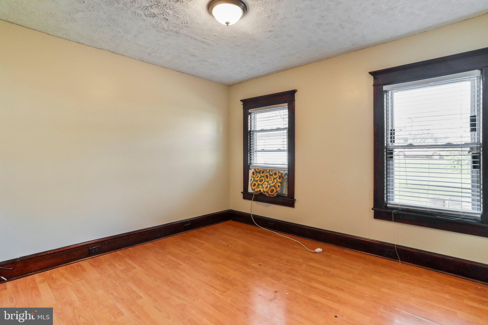 1009 MICHIGAN AVENUE