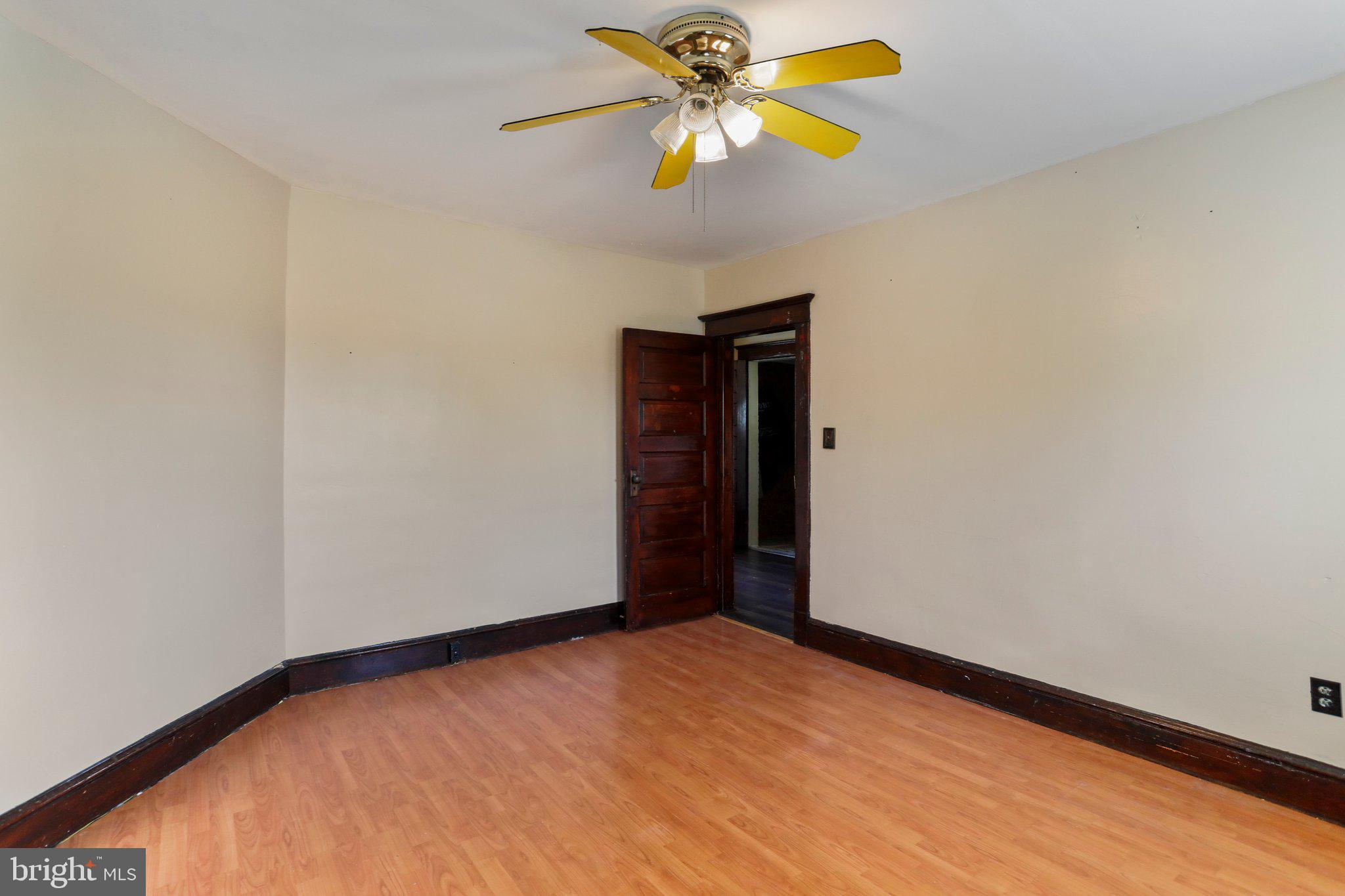 1009 MICHIGAN AVENUE