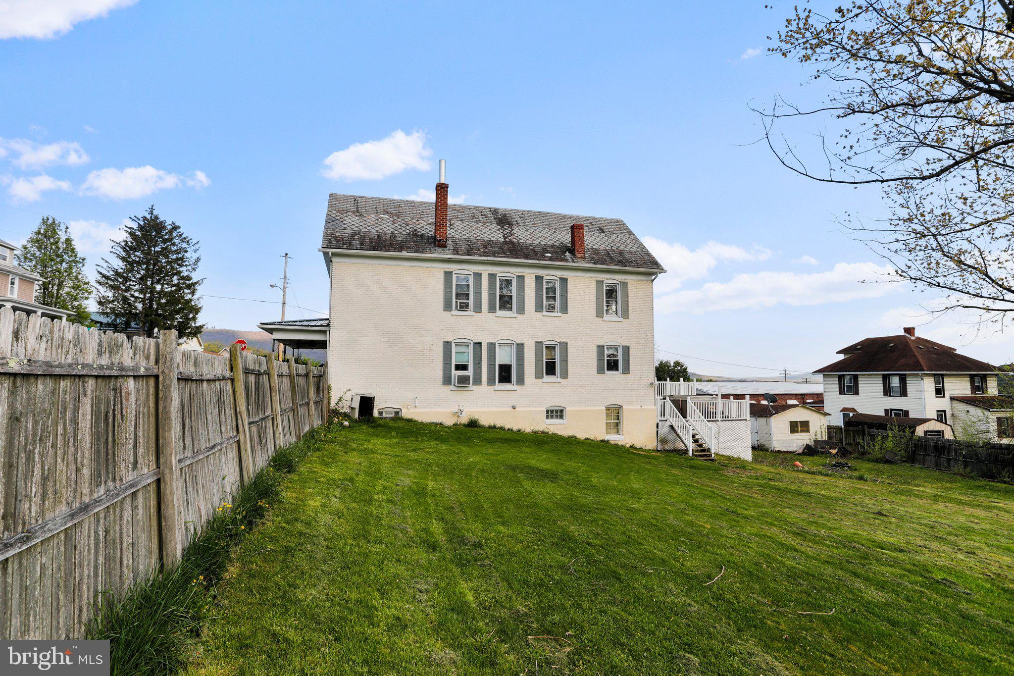 1009 MICHIGAN AVENUE