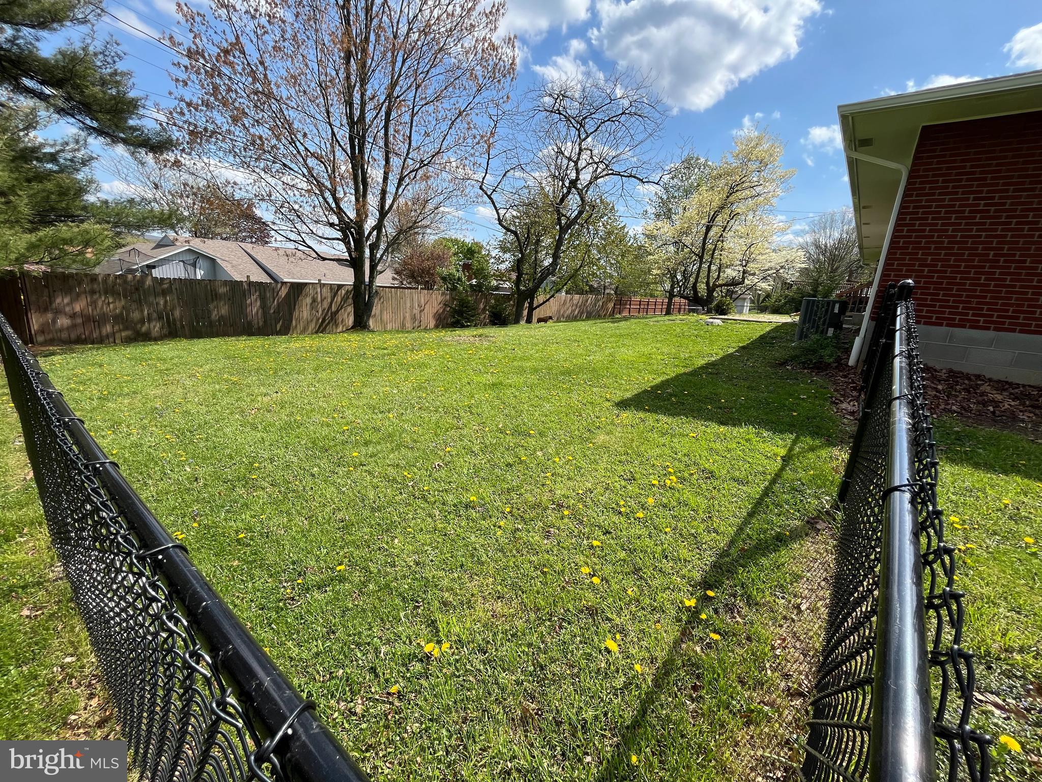 59 HAWTHORNE DRIVE