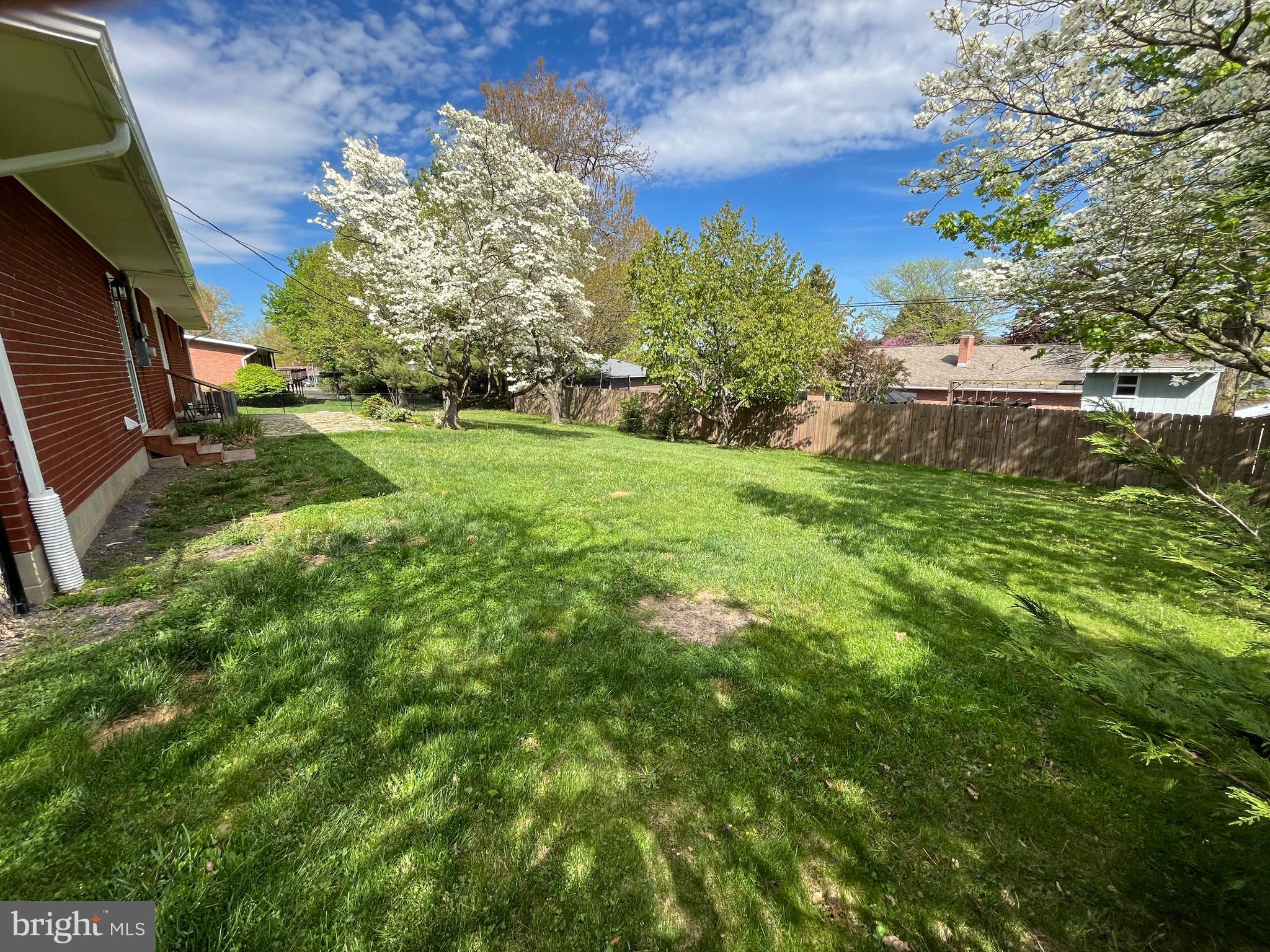 59 HAWTHORNE DRIVE