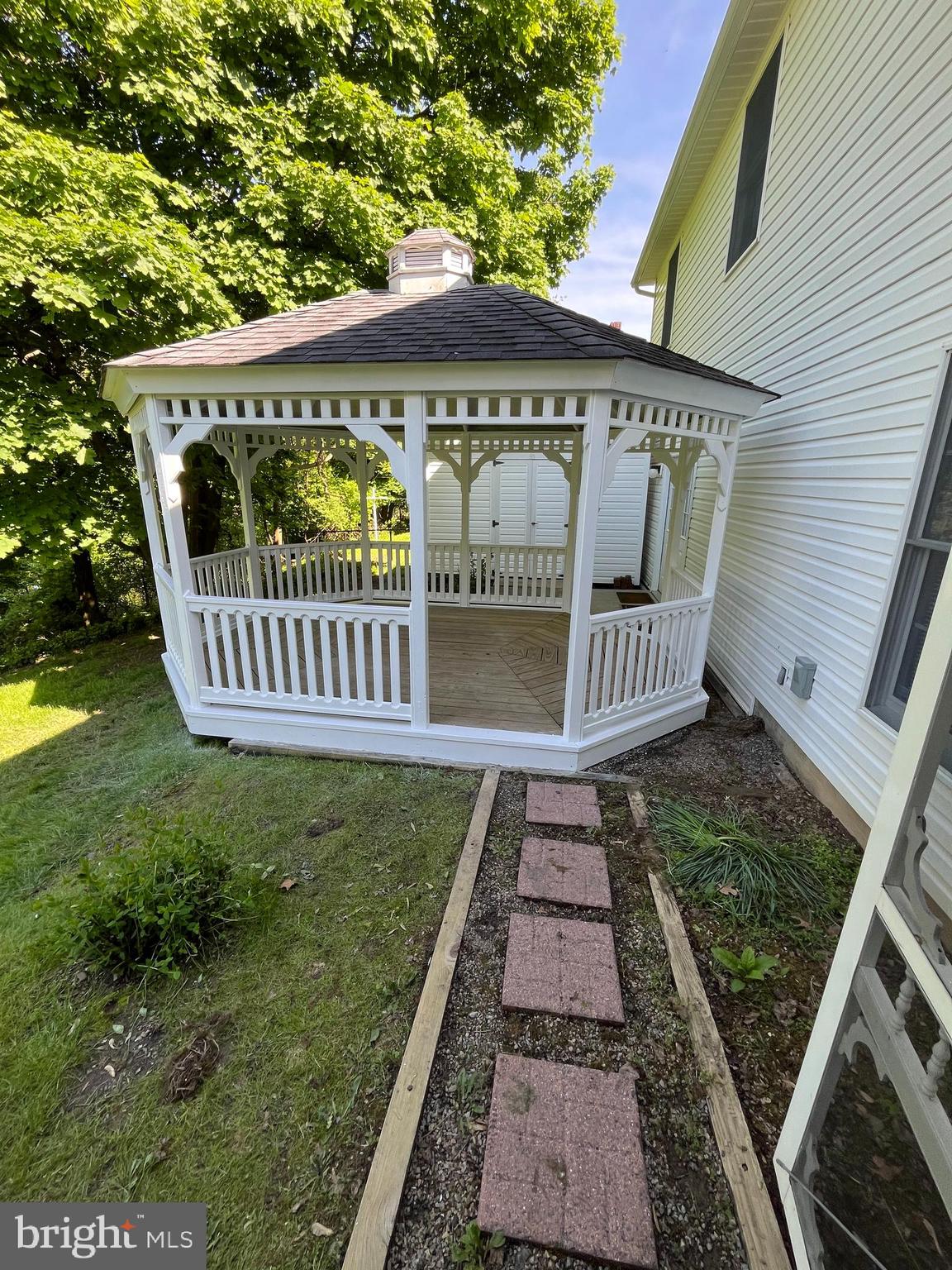19 STANDISH STREET