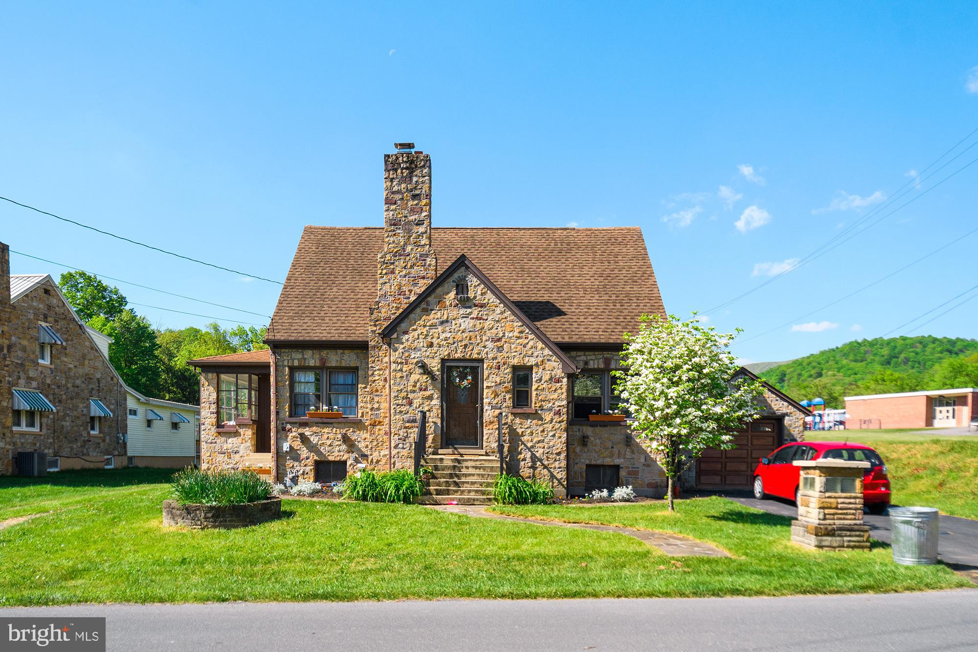 26 PARKSIDE BOULEVARD