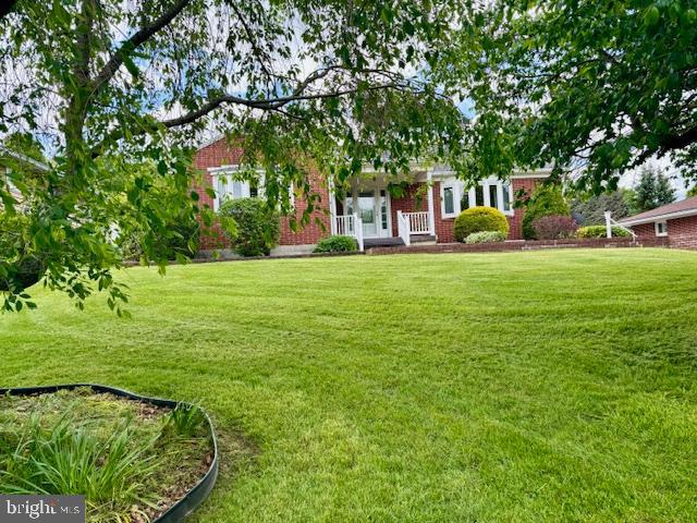 208 BRADDOCK HEIGHTS