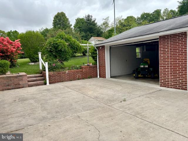 208 BRADDOCK HEIGHTS