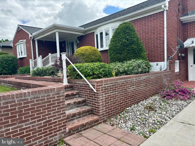208 BRADDOCK HEIGHTS